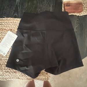 Wunder Train HR Short 4”